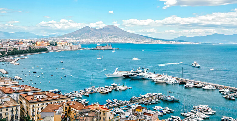 Where to Stay in Naples first time: Best areas and neighborhoods