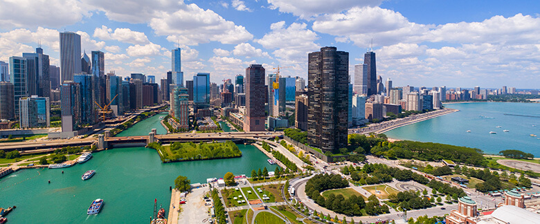 Where to stay in Chicago without a car: 6 Best areas & hotels