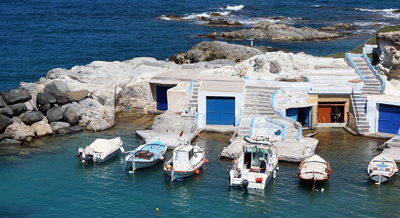 Where to stay in Milos without a car: Best areas